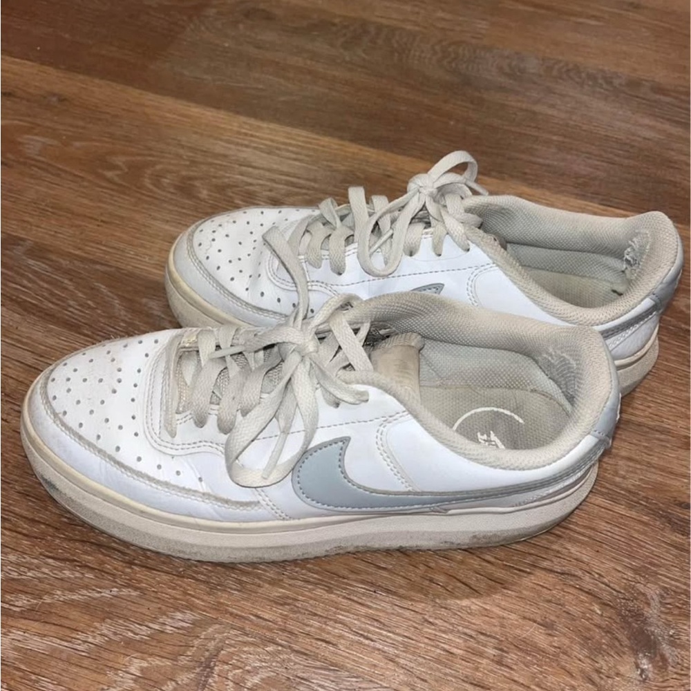 Women’s Nike court vision lows